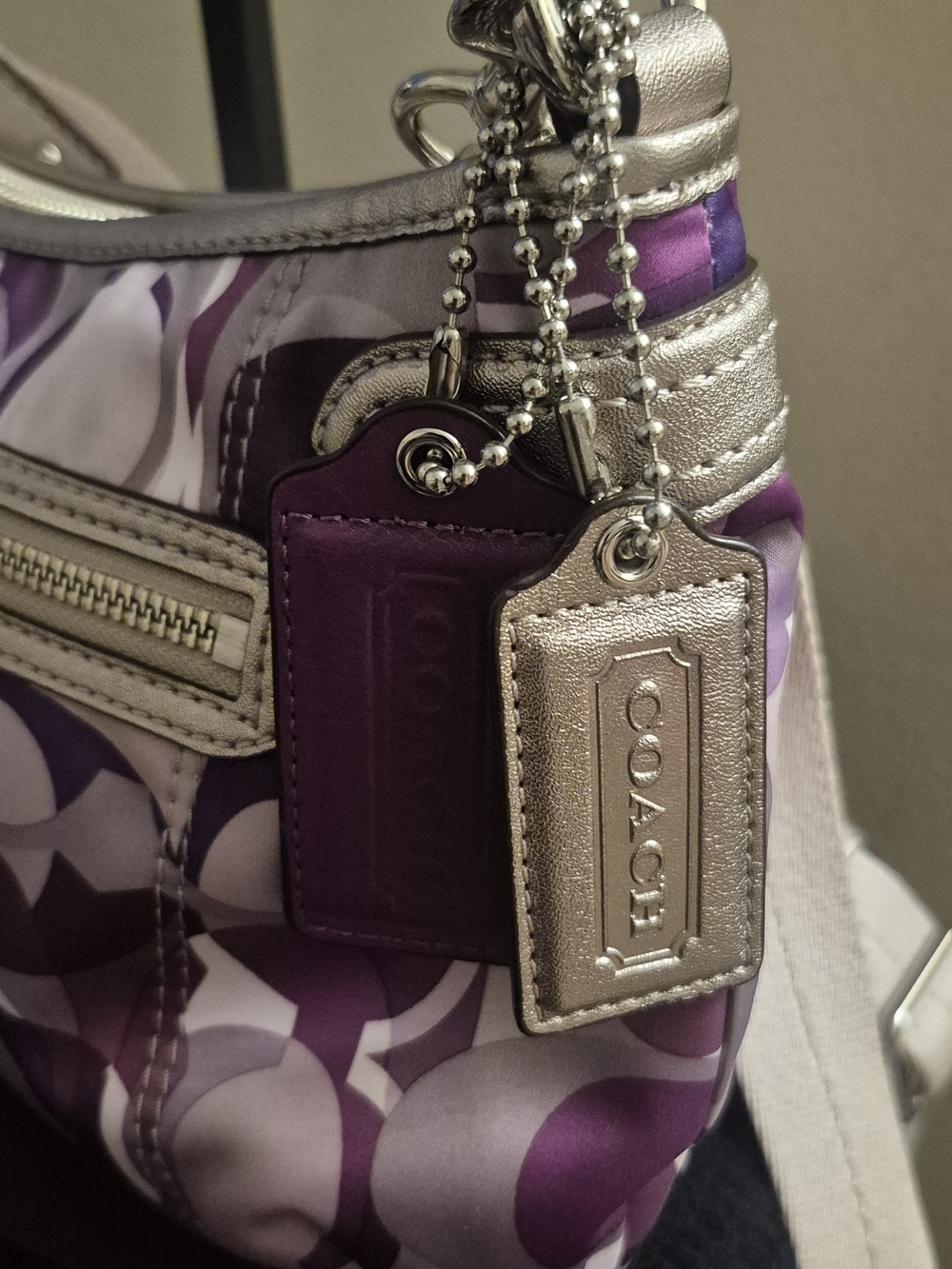 Coach Purple/lilac Signature C Pattern Shoulder Bag with Metallic Trim - Picture 3 of 8